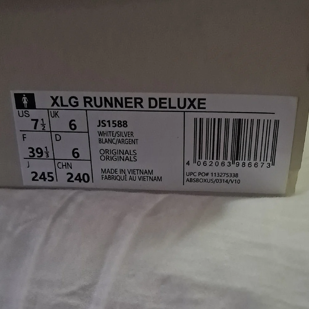 Adidas Xlg Deluxe Runners - Picture 6 of 6